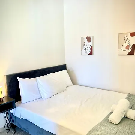 Pipis House Casa de Férias Kardhakata